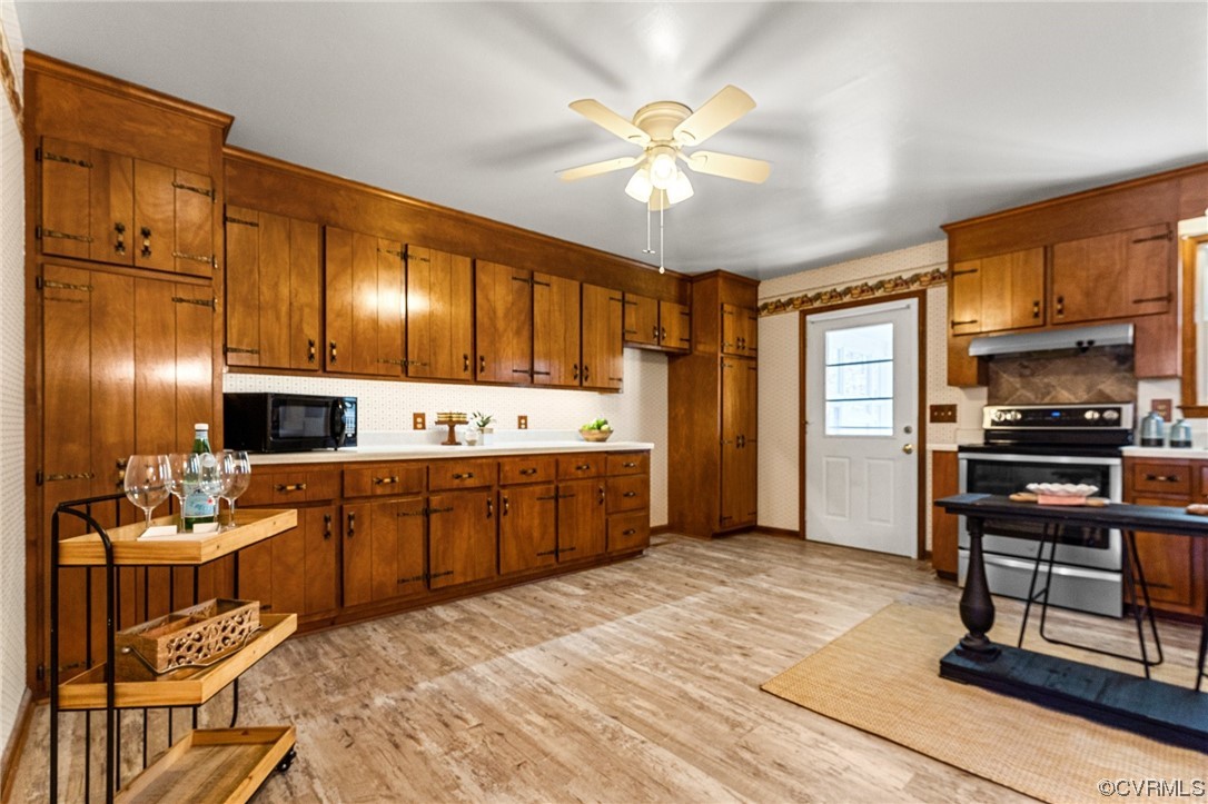 Photo 15 of 49 of 17543 Le Master Road house