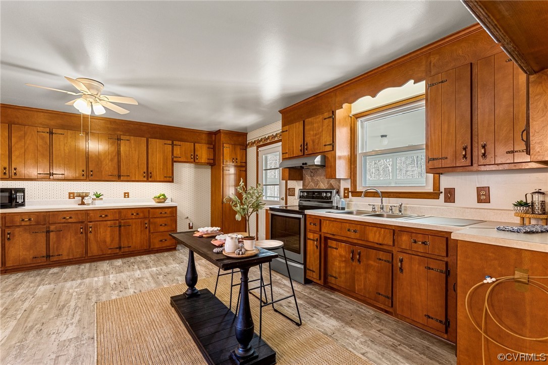 Photo 11 of 49 of 17543 Le Master Road house