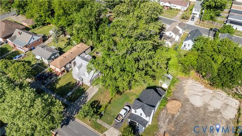 Tiny photo for 2323 Courtney Avenue, Norfolk, VA 23504 (MLS # 2610905)