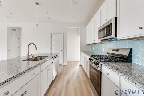 Tiny photo for 5304 Twisting Vine Lane #102, Glen Allen, VA 23059 (MLS # 2527412)