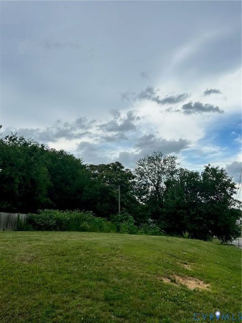 Tiny photo for 801 Mosby Street, Richmond, VA 23223 (MLS # 2526322)