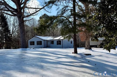 Photo of 2539 Hampton Hall Road, Callao, VA 22435 (MLS # 2602559)