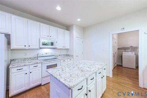 Tiny photo for 7402 Dress Blue Circle, Mechanicsville, VA 23116 (MLS # 2615034)