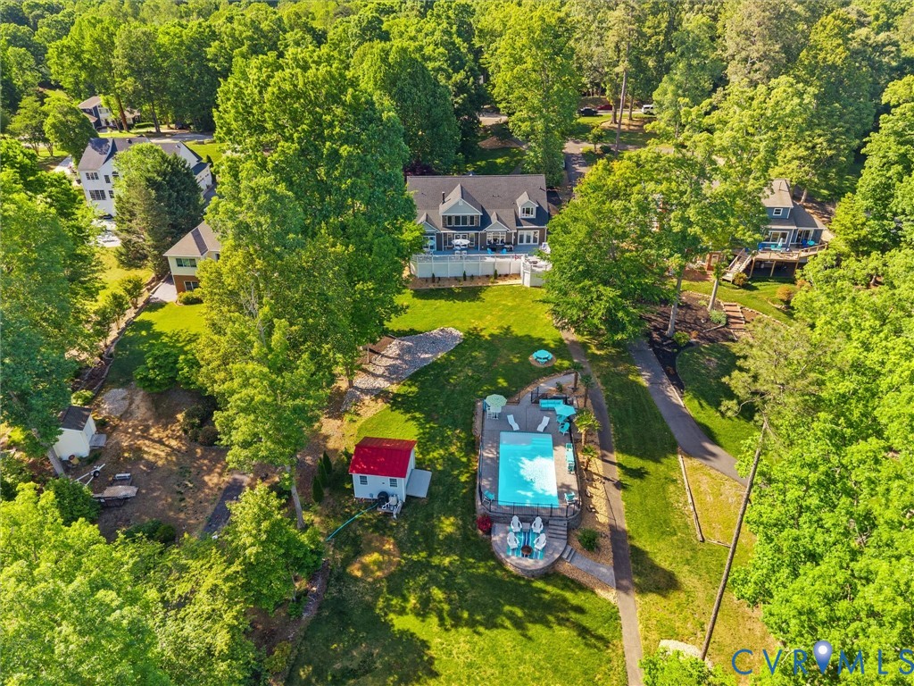 20149 Oak River Court