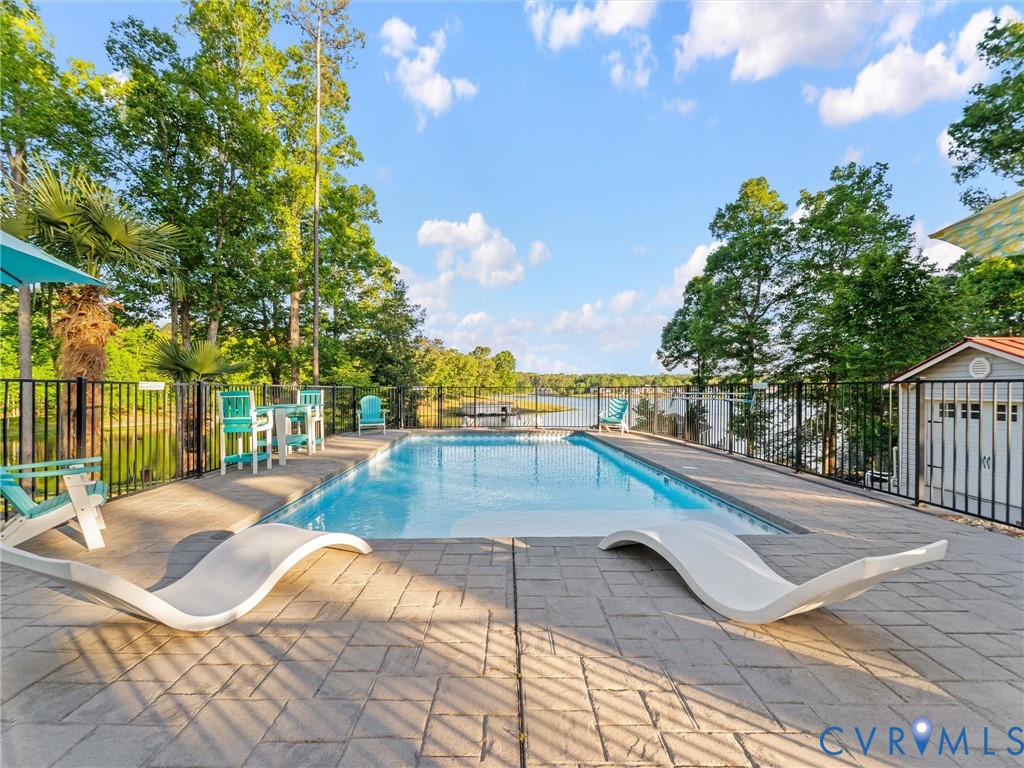 20149 Oak River Court
