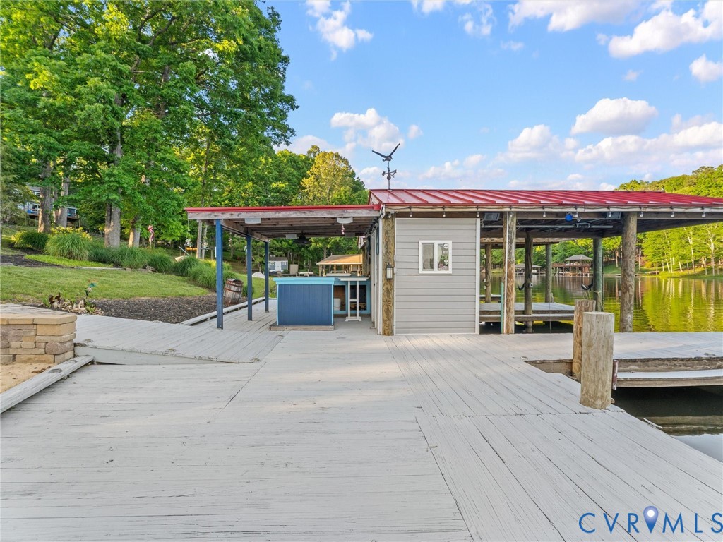 20149 Oak River Court