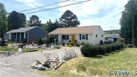 Photo of 2206 Lancers Boulevard, Richmond, VA 23224 (MLS # 2609558)