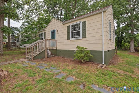 Tiny photo for 1704 Westhill Road, Richmond, VA 23226 (MLS # 2622000)