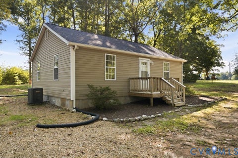 Tiny photo for 10722 Cross County Road, Louisa, VA 23117 (MLS # 2623906)