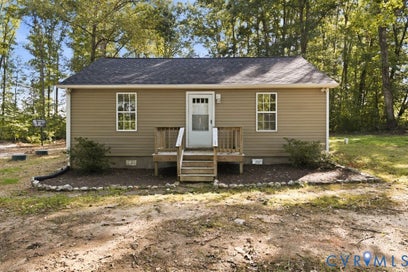 10722 Cross County Road Louisa VA 23117