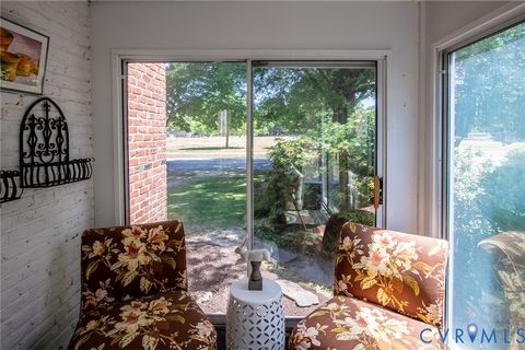 Tiny photo for 10 Westmoreland Street, Richmond, VA 23226 (MLS # 2610032)