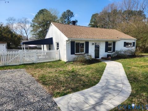 Photo of 7397 Roosevelt Avenue, Mechanicsville, VA 23111 (MLS # 2606060)