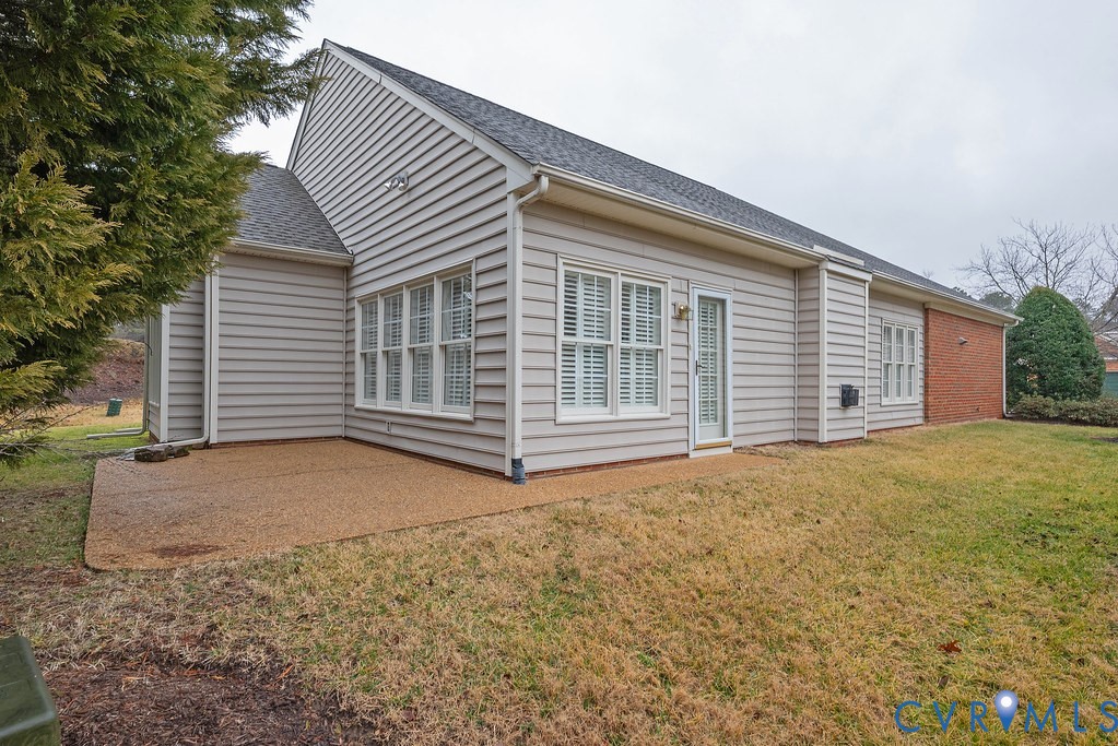 5016 Hickory Downs Court