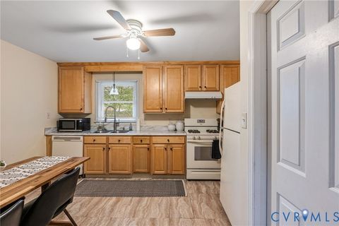 Tiny photo for 1206 Duke Of Gloucester Street, Colonial Heights, VA 23834 (MLS # 2611456)