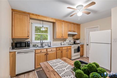 Tiny photo for 1206 Duke Of Gloucester Street, Colonial Heights, VA 23834 (MLS # 2611456)