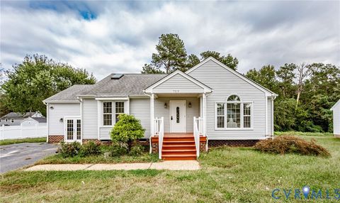 Photo of 7019 Koufax Court, Chesterfield, VA 23234 (MLS # 2523084)