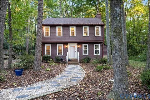 Photo of 13931 Sagegrove Circle, Midlothian, VA 23112 (MLS # 2528420)