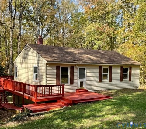 Photo of 4590 Fox Chase Run, Gum Spring, VA 23065 (MLS # 2529844)