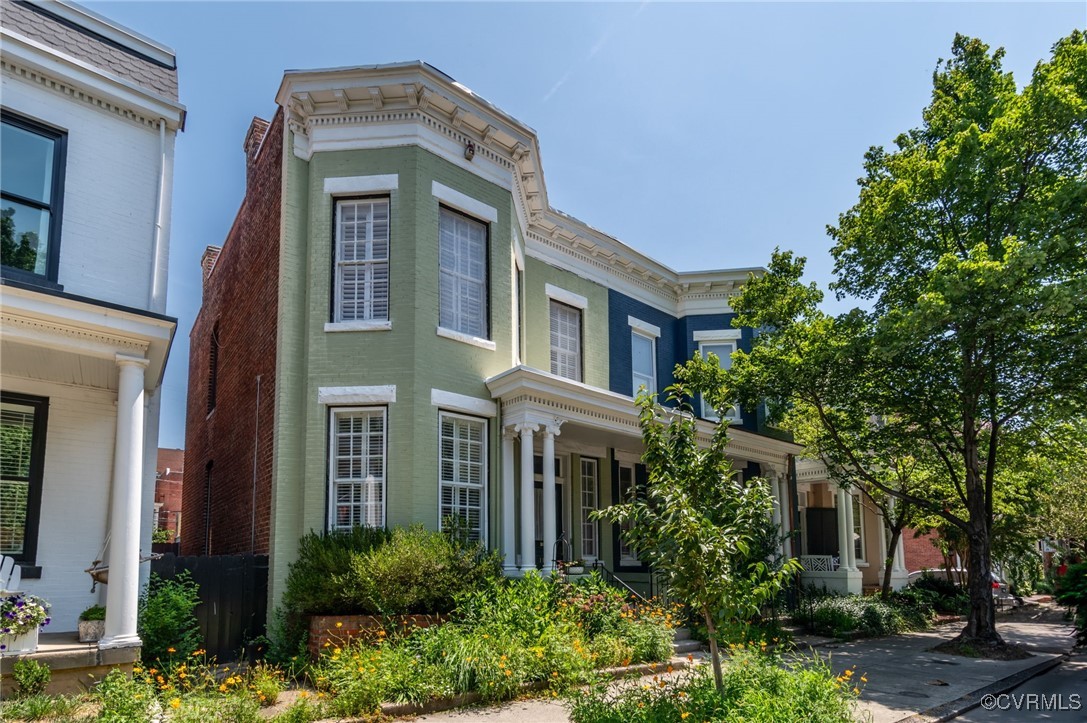 1104 West Avenue