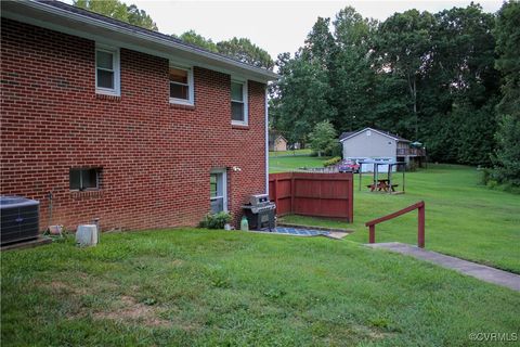 A home in Louisa