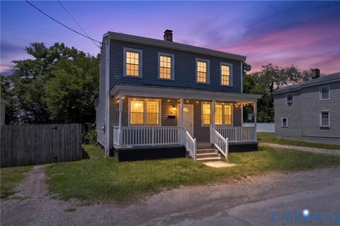 Photo of 14 N Old Church Street, Petersburg, VA 23803 (MLS # 2619506)