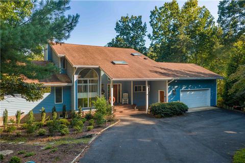 Photo of 60 Heron Point Lane, Hartfield, VA 23071 (MLS # 2527300)