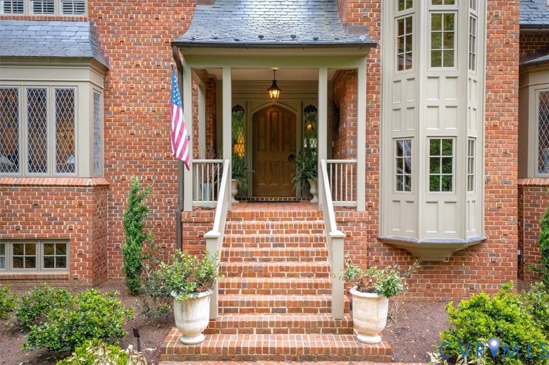 701 Old Locke Lane