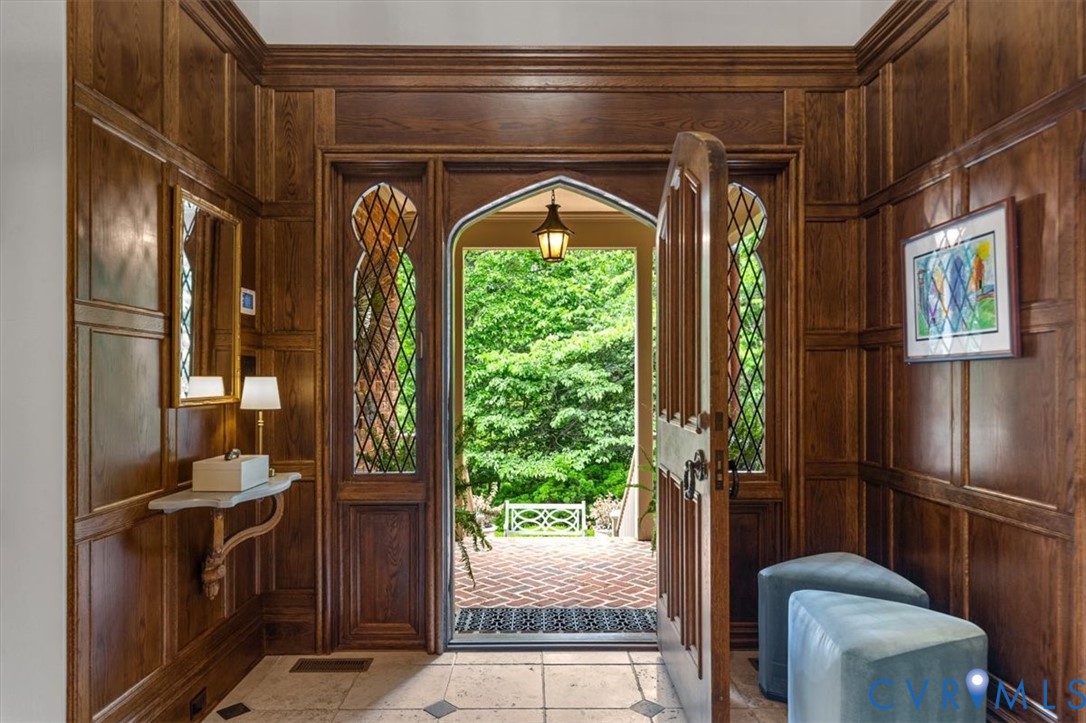 701 Old Locke Lane