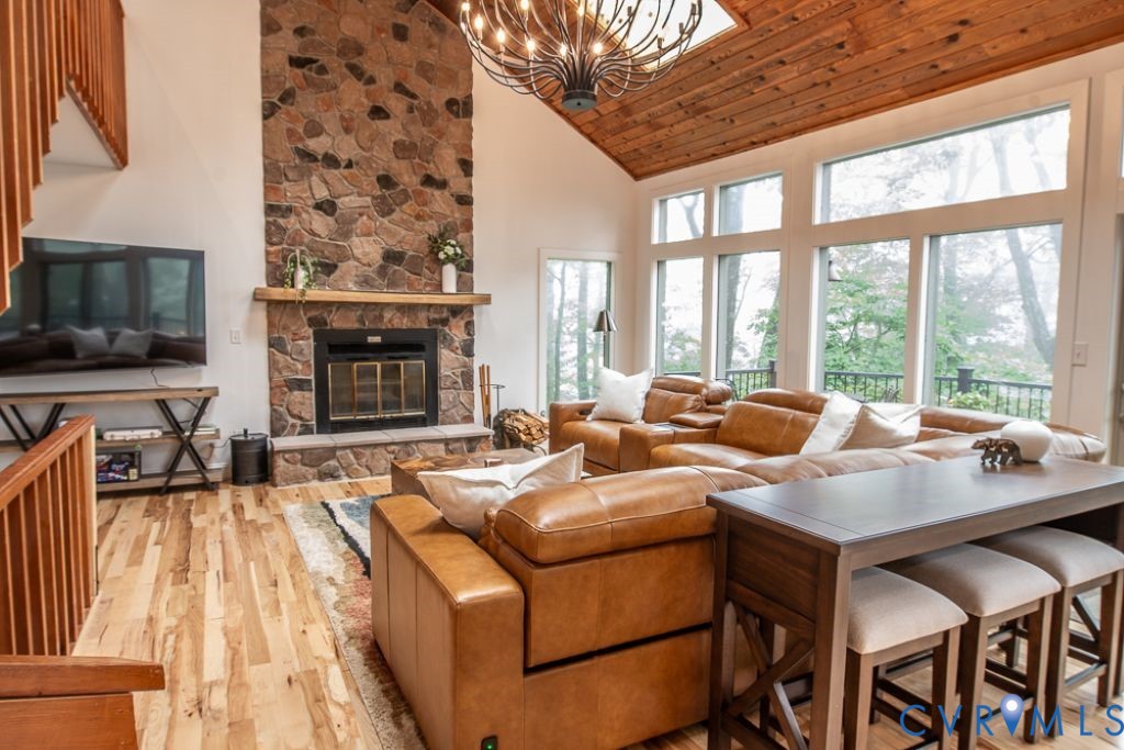 564 Pedlars Edge Drive