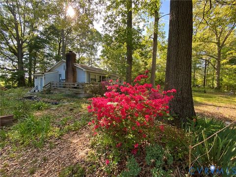 Tiny photo for 122 Meadowlark Road, Urbanna, VA 23175 (MLS # 2610040)