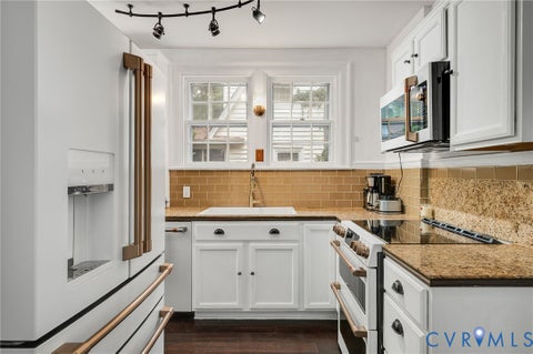 Tiny photo for 900 W South Boulevard, Petersburg, VA 23805 (MLS # 2626360)