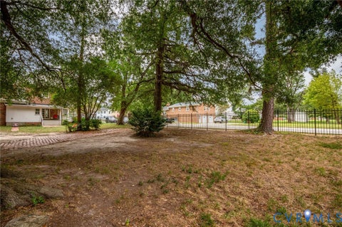 Tiny photo for 900 W South Boulevard, Petersburg, VA 23805 (MLS # 2626360)