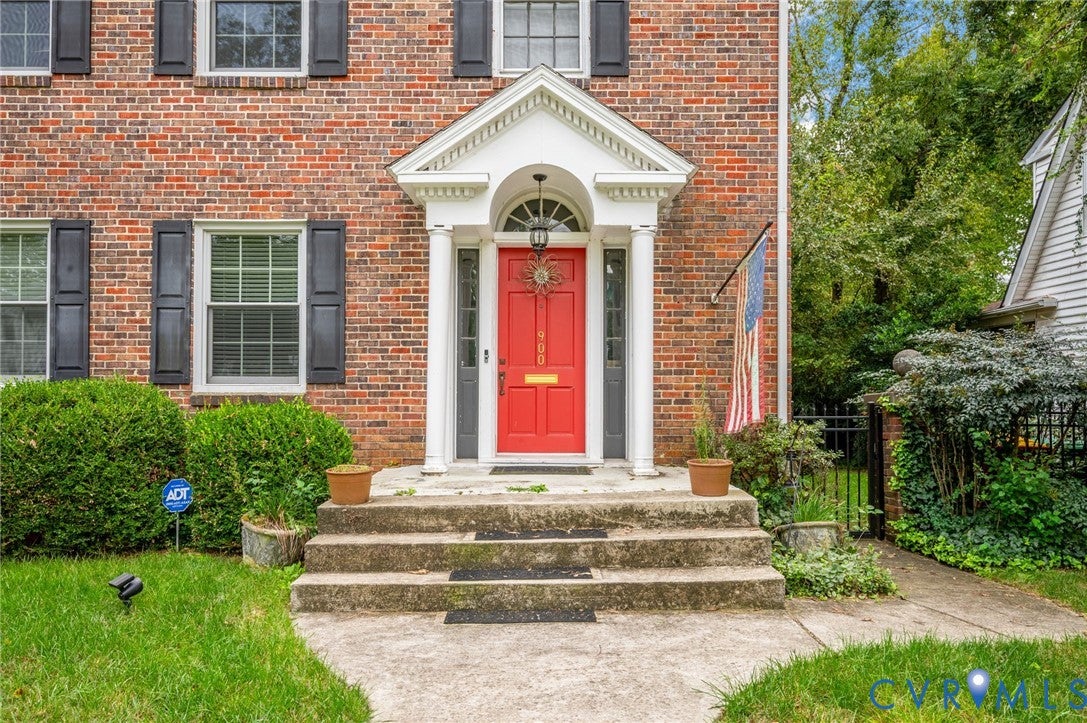900 W South Boulevard