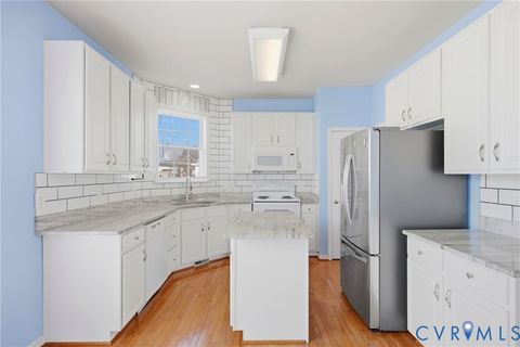 Tiny photo for 905 Oldenburg Circle, Henrico, VA 23223 (MLS # 2604431)