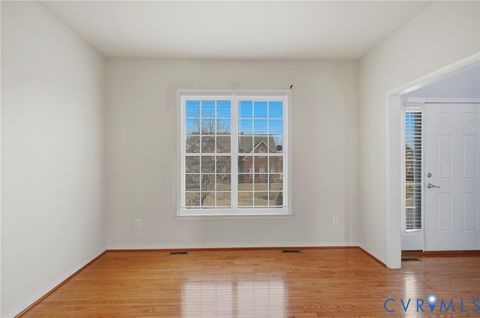 Tiny photo for 905 Oldenburg Circle, Henrico, VA 23223 (MLS # 2604431)