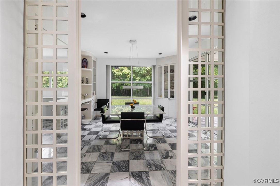 273 Pembroke Lane