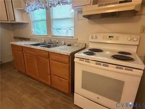 Tiny photo for 1308 Tabb Avenue, Hopewell, VA 23860 (MLS # 2613874)