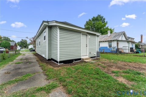 Tiny photo for 222 Elm Street, Petersburg, VA 23803 (MLS # 2625018)