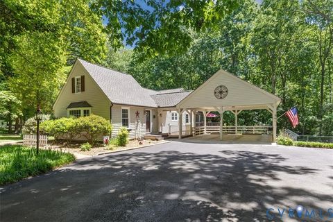 Photo of 12041 Trailbrook Drive, Chesterfield, VA 23838 (MLS # 2612577)