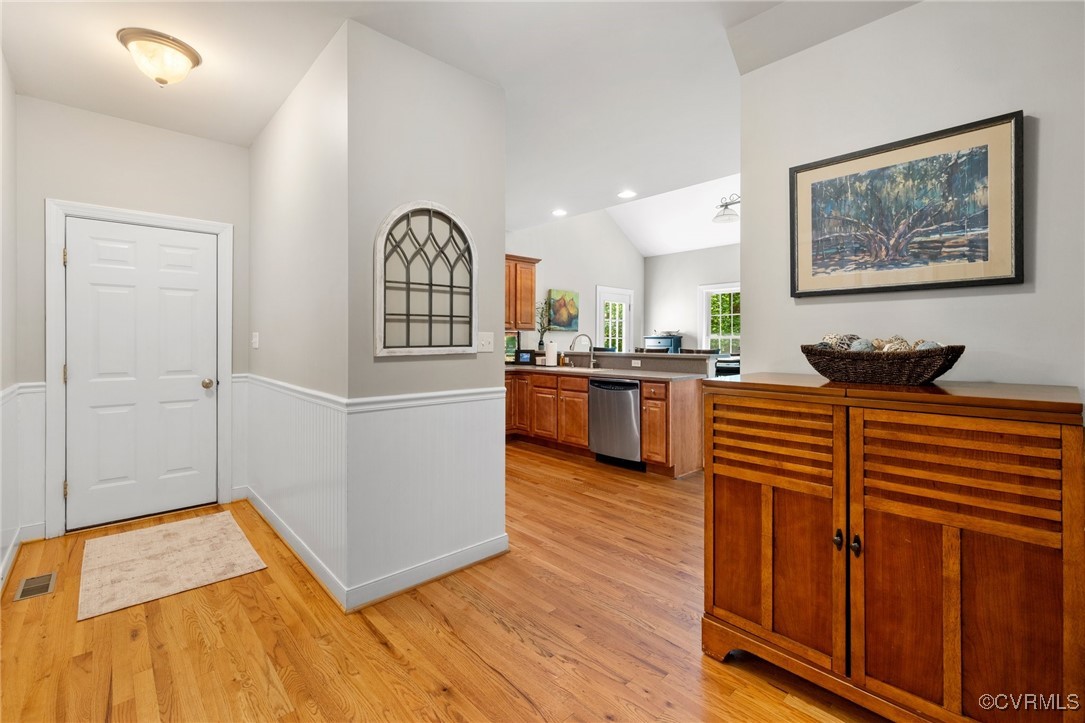 Powhatan, Virginia 23139, United States, 4 Bedrooms Bedrooms, ,3 BathroomsBathrooms,Residential,Pending,124662