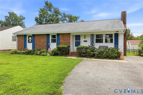 Photo of 307 Kent Avenue, Colonial Heights, VA 23834 (MLS # 2618575)