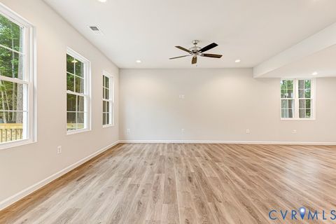 Tiny photo for 164 Yorktown Drive, Ladysmith, VA 22546 (MLS # 2612240)