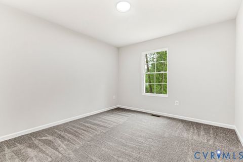 Tiny photo for 164 Yorktown Drive, Ladysmith, VA 22546 (MLS # 2612240)