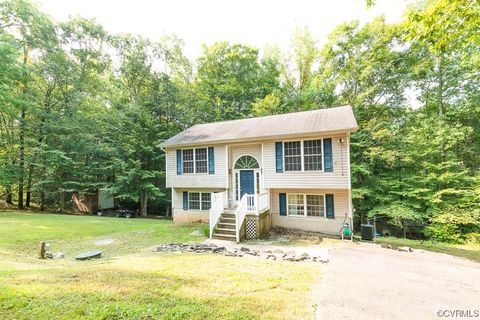 Photo of 27165 Oaklawn Circle, Ruther Glen, VA 22546 (MLS # 2318553)