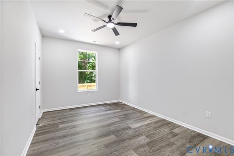 Tiny photo for 215 Mars Street, Petersburg, VA 23803 (MLS # 2618178)