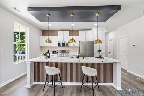 Tiny photo for 215 Mars Street, Petersburg, VA 23803 (MLS # 2618178)