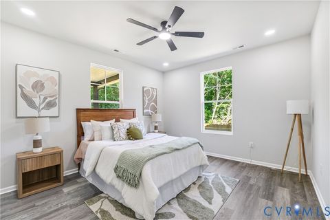 Tiny photo for 215 Mars Street, Petersburg, VA 23803 (MLS # 2618178)