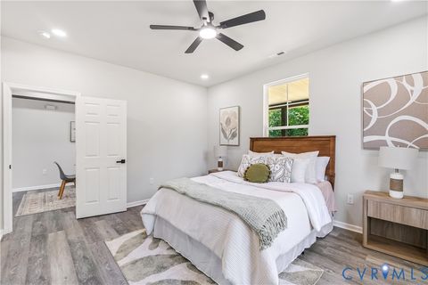 Tiny photo for 215 Mars Street, Petersburg, VA 23803 (MLS # 2618178)