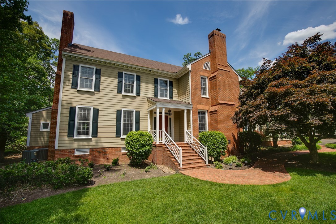9704 Old Country Trace