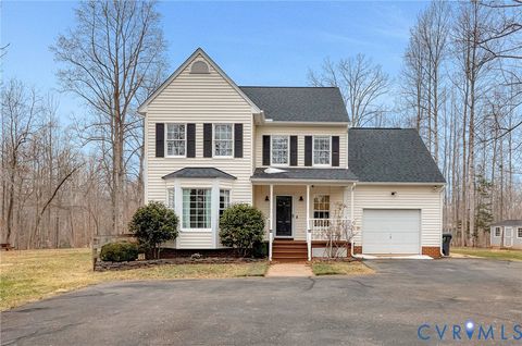 Photo of 16339 Coppertree Drive, Montpelier, VA 23192 (MLS # 2604235)